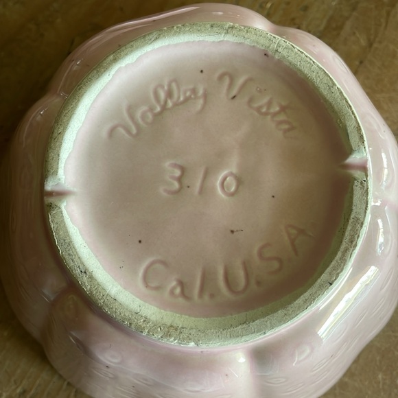 Two Vintage Strawberry Canisters USA Pottery - Picture 4 of 11